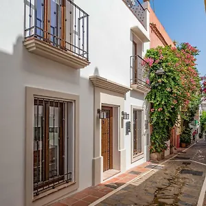  Holiday home Old Town : Luxury Townhouse